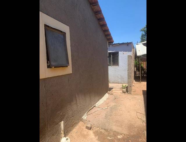 2 BEDROOM HOUSE FOR SALE IN SOSHANGUVE XX